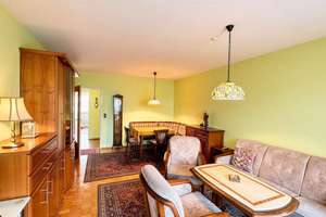 Gepflegte 3-Zimmer-Wohnung mit Loggia und Tiefgaragenstellplatz in Augsburg-Lechhausen – Die vollständige Adresse der Immobilie erhältst du vom Anbieter., 86167 Lechhausen-West, Augsburg – Vorschaubild 2