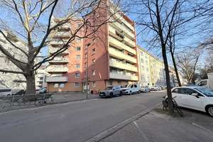 Hoch hinaus in Rhein-Nähe
vermietete 2-ZKB im 7. OG mit großem Balkon – 67061 Süd, Ludwigshafen am Rhein – Vorschaubild 12