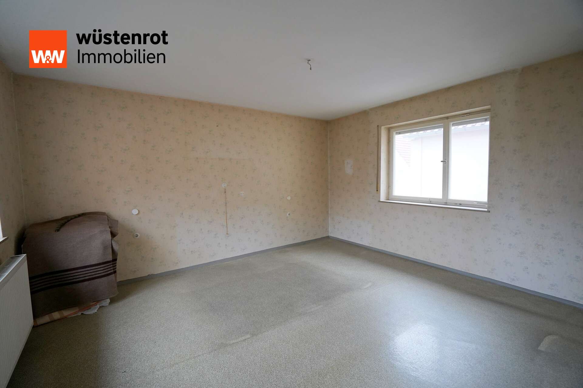 Immobilie in Langenau - Seltene Gelegenheit direkt in Langenau: Doppelhaushälfte mit Gestaltungsfreiraum! - Bild 1