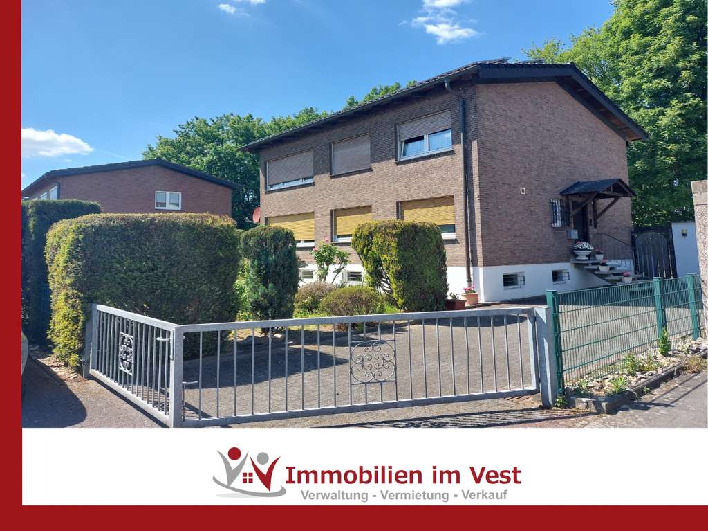 ***Neu im Angebot*** Einfamilienhaus mit Einliegerwohnung, Balkon, Terrasse und Garten