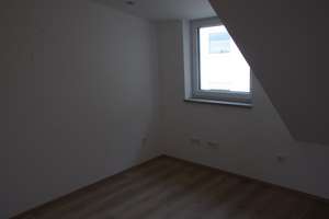 exclusive 4 Zimmer DG Wohnung  mit EBK  Dachterasse und Carport – Akazienstraße 24, 85049 West, Ingolstadt – Vorschaubild 9