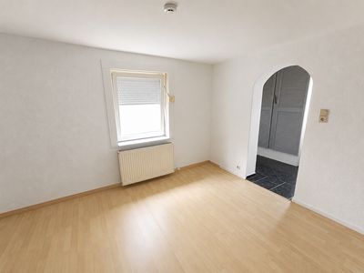 Bezahlbares Eigenheim statt Wohnung – kleine Doppelhaushälfte mit Terrasse und neuer Heizung