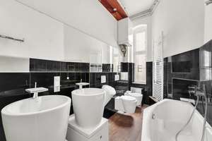 Altbau mit Potenzial: weitläufige 4-Zimmer-Wohnung in begehrter Kreuzberger Kiezlage! – Die vollständige Adresse der Immobilie erhältst du vom Anbieter., 10961 Kreuzberg, Berlin – Vorschaubild 11