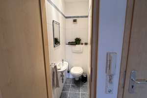 Schöne, helle und gemütliche 3-Zimmer Wohnung in 3-Familienhaus in ruhiger Wohngegend in Holweide – An der Wasserburg 10, 51067 Holweide, Köln – Vorschaubild 42