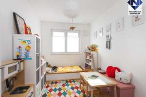 Exklusives, modernes Reihenhaus mit Dachterrasse und Weitsicht – Die vollständige Adresse der Immobilie erhältst du vom Anbieter., 73207 Plochingen – Vorschaubild 13