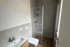 Letzte Doppelhaushälfte zur Miete – Erstbezug mit Garten & Terrasse! – Theodor-Körner-Str 17f, 9247 Röhrsdorf, Chemnitz – Vorschaubild 5