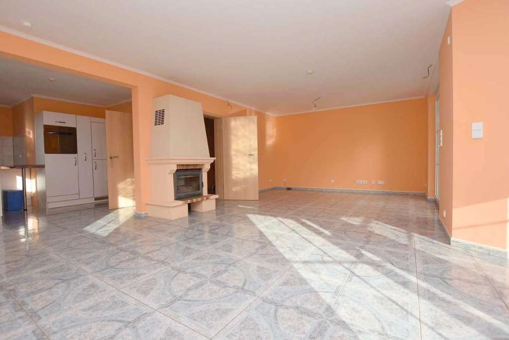 Immobilie in Rühen - Schöne, moderne Doppelhaushälfte mit offener Küche, Kamin, Wintergarten + Garage... - Bild 1