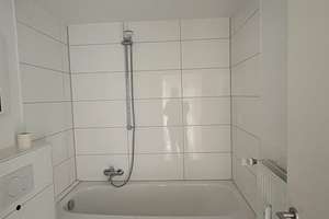 helle, offene 1 Zimmer Wohnung mit Badewanne - Aufzug vorhanden – Beekstr. 45, 47051 Altstadt, Duisburg – Vorschaubild 5