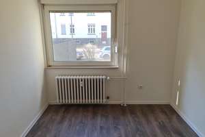 Renovierte 3-Zimmer-Wohnung im Erdgeschoss zu vermieten! 300 € Wunschgutschein* inklusive! – Bayreuther Straße 43, 47166 Bruckhausen, Duisburg – Vorschaubild 4
