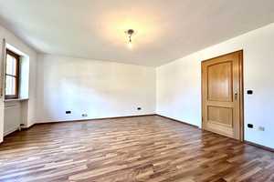 Sie lieben das Besondere? Beeindruckende Villa mit neuem Dach (Aufdachdämmung) & Hybrid-Heizung! – Bayreuth – Vorschaubild 10