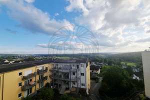 Höhr-Grenzhausen: Gepflegte Wohnung in ruhiger Lage mit Einbauküche, Balkon und PKW-Stellplatz – 56203 Höhr-Grenzhausen – Vorschaubild 5