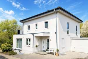 Wohnen auf Zeit I Exklusives Einfamilienhaus - top modernisiert - mit Traumgarten, Pool und Sauna – Die vollständige Adresse der Immobilie erhältst du vom Anbieter., 42929 Wermelskirchen – Vorschaubild 3