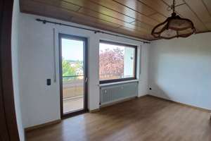 4-Zimmer-Wohnung mit Balkon – Die vollständige Adresse der Immobilie erhältst du vom Anbieter., 97080 Dürrbachtal, Würzburg – Vorschaubild 3