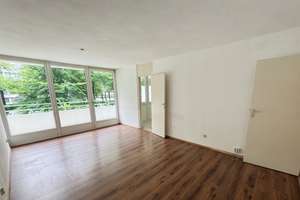 Helle und charmante 4-Zimmer-Wohnung mit Westloggia und Blick ins Grüne in München-Johanneskirchen – Die vollständige Adresse der Immobilie erhältst du vom Anbieter., 81927 Johanneskirchen, München – Vorschaubild 3