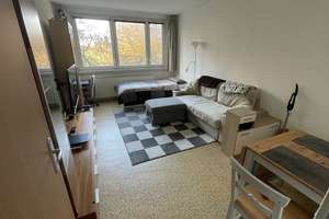 Helle 1-Zimmer Wohnung mit Aufzug in Marzahn (Marzahn) – Ludwig-Renn-Straße 31, 12679 Marzahn, Berlin – Vorschaubild 1