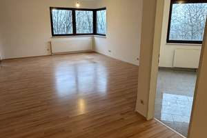 Wuppertal-Südstadt!  Schwellenfreie 3 Zimmer Wohnung mit Balkon