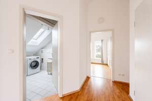 AIGNER - Helle Dachgeschosswohnung mit Loft-Charakter und sonnigem Balkon in Trudering – Die vollständige Adresse der Immobilie erhältst du vom Anbieter., 81825 Gartenstadt Trudering, München – Vorschaubild 6