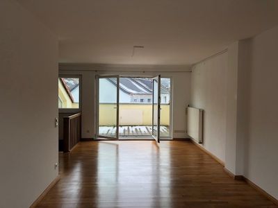 Helle 4-Zimmer Maisonette-Wohnung mit zwei Balkonen