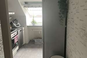 Gepflegte Dachgeschosswohnung mit zweieinhalb Zimmern und Balkon in Dortmund