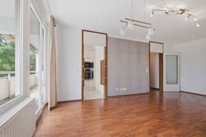 Lieblingsplatz im Auenviertel: Charmante 2-Zimmer-Wohnung mit sonniger Loggia – Die vollständige Adresse der Immobilie erhältst du vom Anbieter., 50996 Rodenkirchen (Ortsteil), Köln – Vorschaubild 2