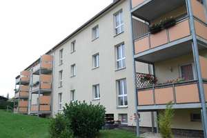 Attraktive 3-Raum-Wohnung mit Balkon mit Fußbodenheizung – Carl-von-Ossietzky-Straße 90, 9127 Gablenz, Chemnitz – Vorschaubild 1
