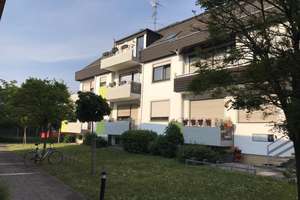Sehr schöne, helle 3-Zimmer-DG-Wohnung mit Balkon