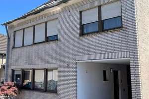 +++Einfamilienhaus mit Baufenster inkl. positiver Bauvoranfrage für ein Mehrgenerationenprojekt+++ – Lievergesberg 30, 50769 Worringen, Köln – Vorschaubild 2