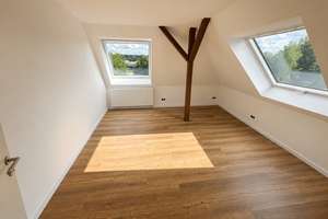 Hochwertiger Erstbezug im Dachgeschoss mit Einbauküche - ca. 95 m² - mit Stellplatz in ruhiger Lage – 8371 Glauchau – Vorschaubild 13