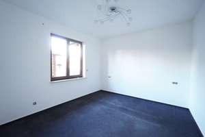 Familien- & Mehrgenerationenhaus in Gerabronn – Ruhige Lage, Garten & Doppelgarage – Die vollständige Adresse der Immobilie erhältst du vom Anbieter., 74582 Gerabronn – Vorschaubild 11