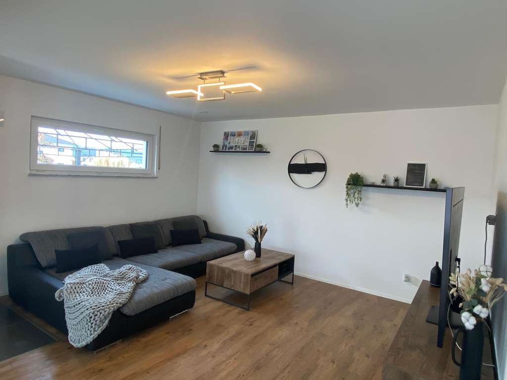 Immobilie in Aichstetten - Neuwertiges Einfamilienhaus in ruhiger familienfreundlicher Lage  - Bild 2