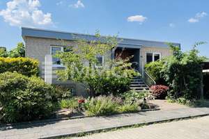 Besonderer Winkelbungalow – großzügig Wohnen und flexibel Arbeiten – Die vollständige Adresse der Immobilie erhältst du vom Anbieter., 59063 Mitte, Hamm – Vorschaubild 2