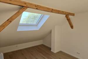 Charmante 2,5-Zimmer Dachgeschosswohnung in Essen-Byfang – Deile 1, 45257 Byfang, Essen – Vorschaubild 5