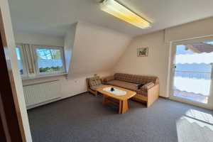 Gepflegtes Einfamilienhaus mit Doppelgarage, zwei Balkonen und Garten in ruhiger Lage – Nürnberger Land (Kreis) – Vorschaubild 19