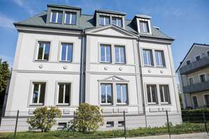 Exklusive 4-Raum-Wohnung in erstklassiger Villenlage von Radebeul – Die vollständige Adresse der Immobilie erhältst du vom Anbieter., 1445 Radebeul – Vorschaubild 2
