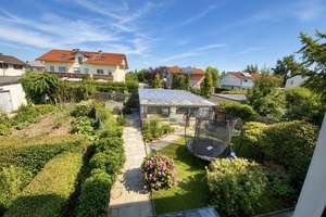 Viel Platz für den Alltag in diesem Haus in Rosenheim – Die vollständige Adresse der Immobilie erhältst du vom Anbieter., 83024 Westerndorf Sankt Peter, Rosenheim – Vorschaubild 3