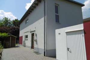 Architektenhaus am Waldrand, teilmöbliert, Pool, A+ Energie, Keller – Am Ziegelacker 1i, 91080 Marloffstein – Vorschaubild 3