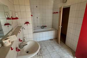 Zentral gelegenes Zuhause mit 4 Zimmern in Krefeld – Ihr neuer Wohntraum wartet! – Die vollständige Adresse der Immobilie erhältst du vom Anbieter., 47798 Stadtmitte, Krefeld – Vorschaubild 11