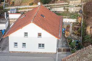 Einfamilienhaus mit gepflegtem Garten, Terrasse und Brunnenwasser-Genuss – Die vollständige Adresse der Immobilie erhältst du vom Anbieter., 93413 Cham – Vorschaubild 11