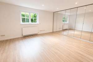 Exklusive Villa 
mit Pool, traumhaftem Garten & 3er-Garage 
in Hamburg-Wohldorf-Ohlstedt – Die vollständige Adresse der Immobilie erhältst du vom Anbieter., 22397 Wohldorf-Ohlstedt, Hamburg – Vorschaubild 19
