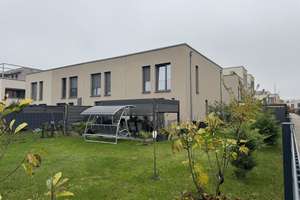 Modernes Reihenendhaus in TOP-Lage, großer Garten, Stellplätze, Pergola… – Die vollständige Adresse der Immobilie erhältst du vom Anbieter., 63225 Langen (Hessen) – Vorschaubild 1