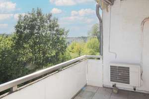 Viel Raum für die Familie: 4 Zimmer mit Loggia, neuem Bad und Stellplatz in Hondelage – 38108 Hondelage, Braunschweig – Vorschaubild 4