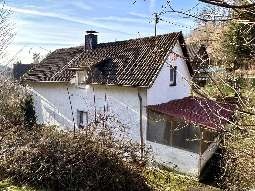 Immobilie in Reichshof - Naturnahes Einfamilienhaus in Reichshof-Pettseifen mit Raum für Ideen und individuelle Gestaltung  - Bild 3