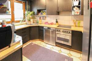 Ihr neues Familienglück: Gepflegtes Reihenmittelhaus mit Garten & Garage in Renningen – Die vollständige Adresse der Immobilie erhältst du vom Anbieter., 71272 Renningen – Vorschaubild 5