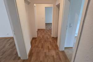 NEU !!! renovierte 3-Raum-Wohnung mit Balkon in ruhiger Lage – Heinrich-von-Kleist-Straße 19, 6749 Bitterfeld-Wolfen – Vorschaubild 2