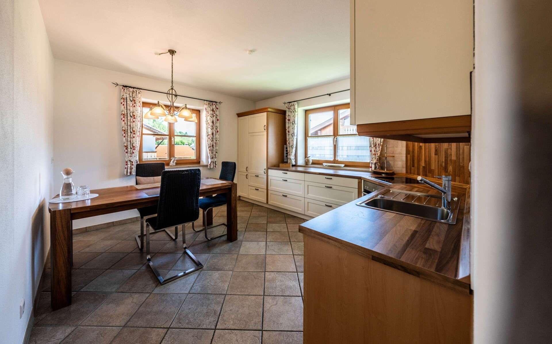 Immobilie in Wallgau - Doppelhaushälfte mit 3 Wohneinheiten in Wallgau - Bild 4