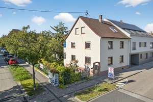 Eckgrundstück mit zusätzlichen Bebauungsmöglichkeiten - gegenüber Parkanlage, 2 FH mit Traum-Garten! – Die vollständige Adresse der Immobilie erhältst du vom Anbieter., 76149 Neureut, Karlsruhe – Vorschaubild 2
