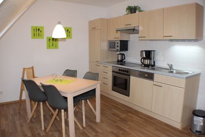 Ferienwohnung unter Reet - 3 Zimmer mit Balkon in Deichnähe!