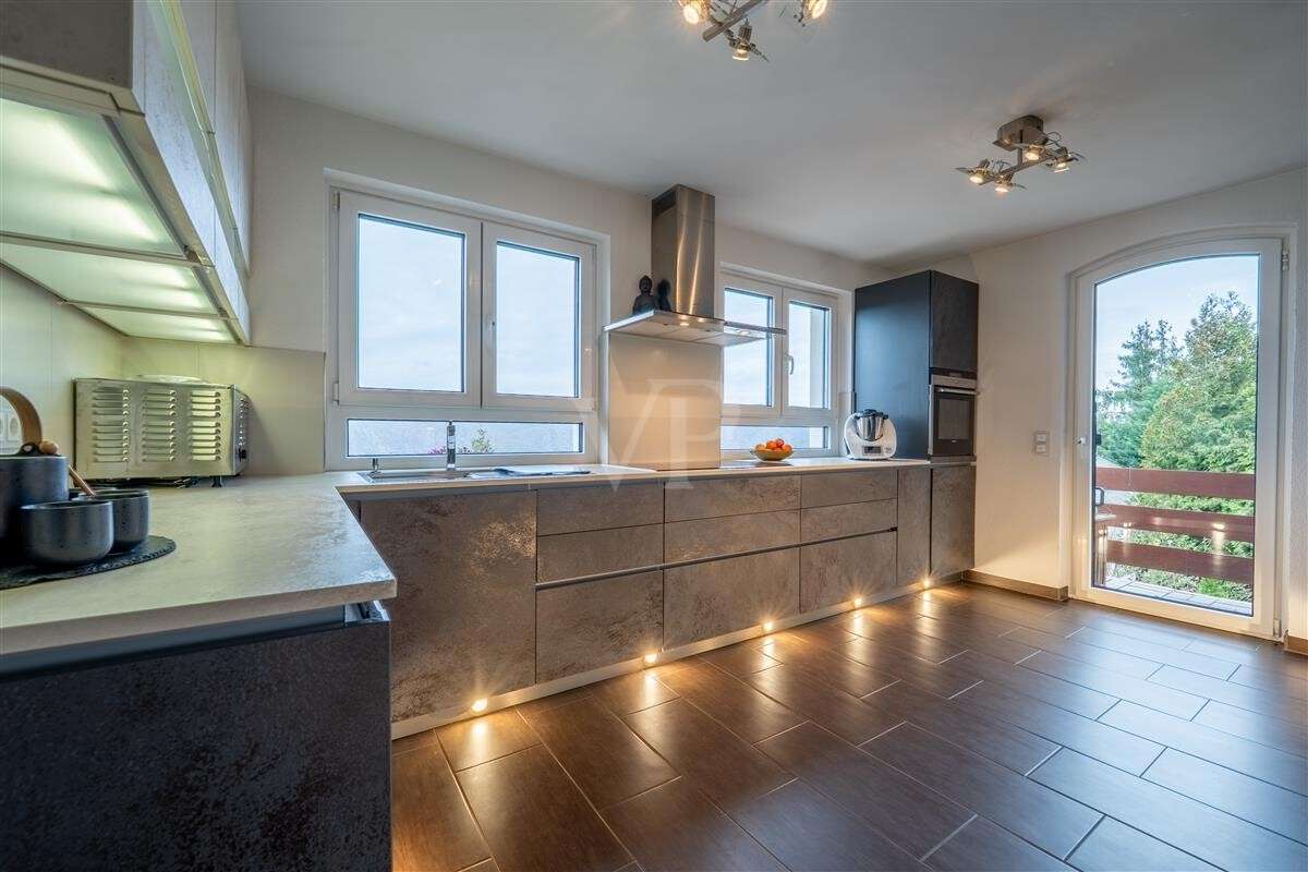 Immobilie in Boppard - Modernisiertes Einfamilienhaus in Höhenlage mit fantastischem Blick über das Mittelrheintal - Bild 2