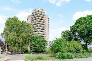 Stilvolle Wohnung mit Rheinblick und Panorama über Düsseldorf – 40474 Golzheim, Düsseldorf – Vorschaubild 21