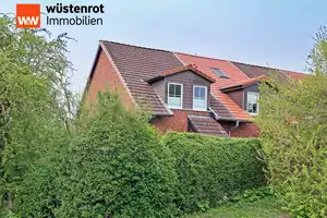 HELLES UND MODERNES REIHENENDHAUS MIT ZWEI GAUBEN + TERRASSE UND GRUNDSTÜCK IN KRÖPELIN – Bad Doberan (Kreis) – Vorschaubild 4